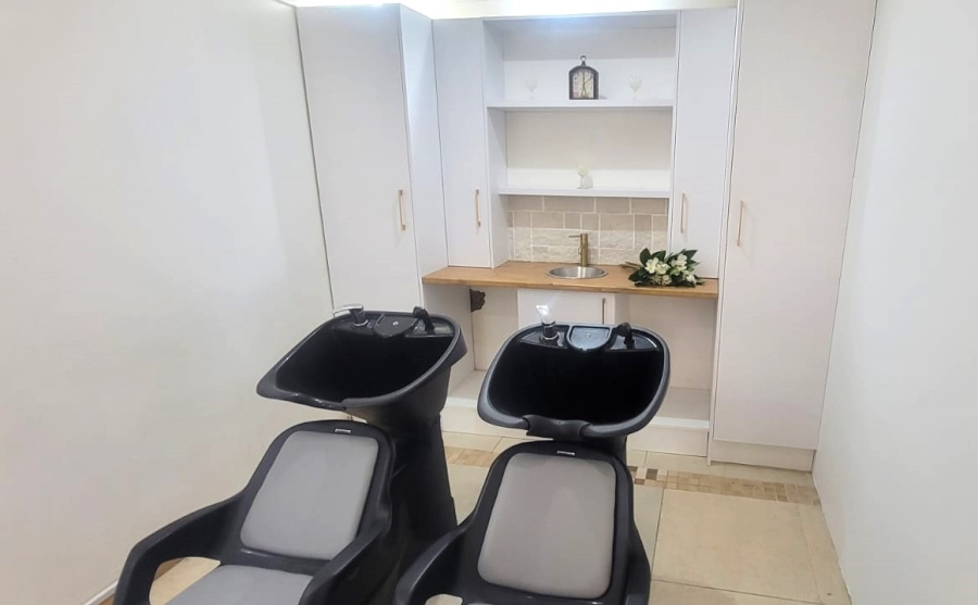 To Let Commercial Property for Rent in Jeffreys Bay Central Eastern Cape